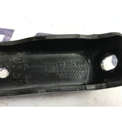 Кронштейн впускного патрубка Opel Insignia 2008-2013 55354999